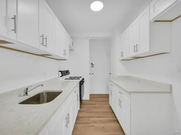 3 Fordham Hill Oval image 11 of 29