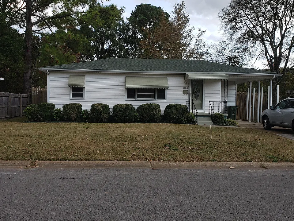 1720 Truman Dr NE