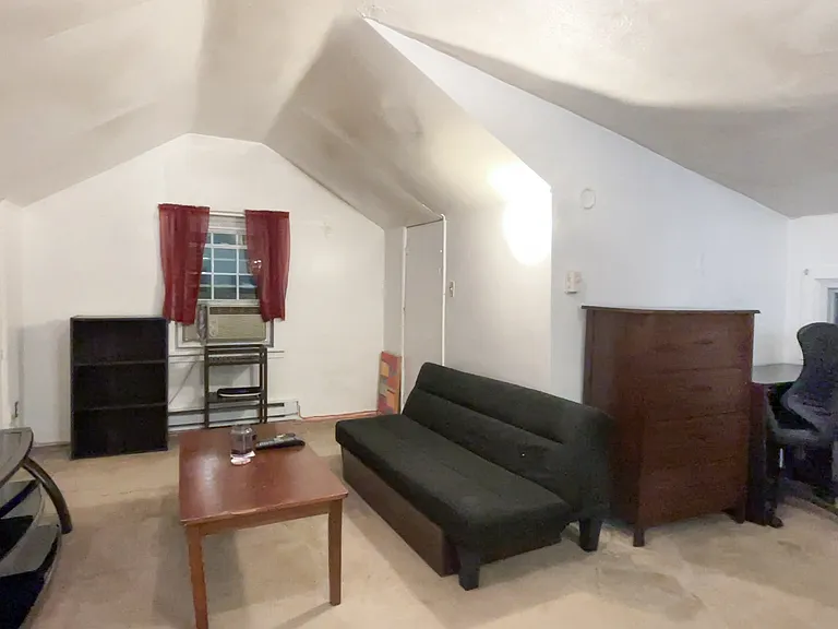 3615 20th St NE #UPSTAIRS — Photo 9