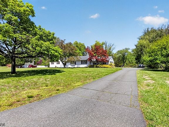 3rd image of 19 Partridge Rd
