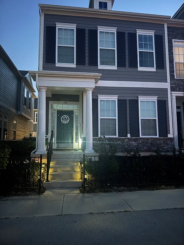 3 bed, 2.5 bath, 1738 sqft, $2,795 — Photo 3