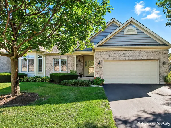 1012 Heron Way, Woodstock, IL 60098