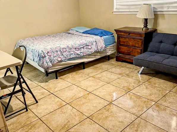 (undisclosed Address), Houston, TX 77074
