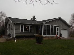 W3707 Maple Ln, Helenville, WI 53137