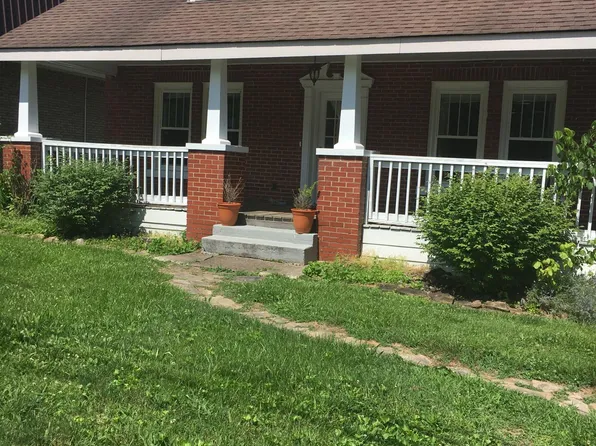 322 N Arnold Ave, Prestonsburg, KY 41653