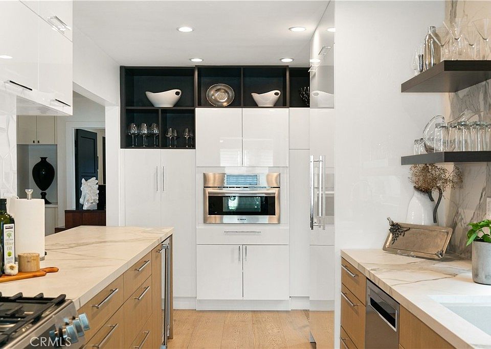 1st image of 335 Santa Ana Ave