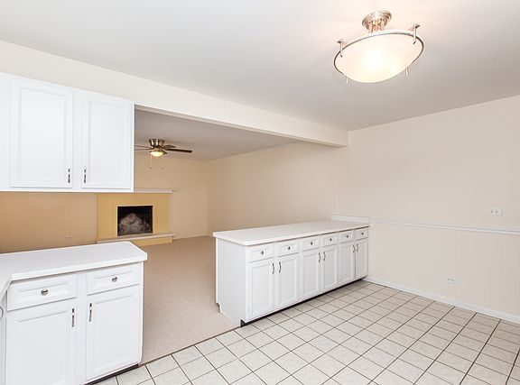 3rd image of 1518 Crown Ln