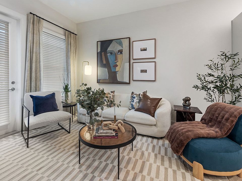 Thoughtfully designed studio, one-,two- and three-bedroom apartments