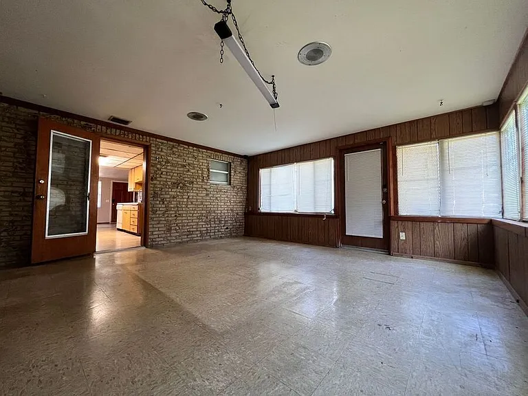 9322 Eastfield Rd #B — Photo 3