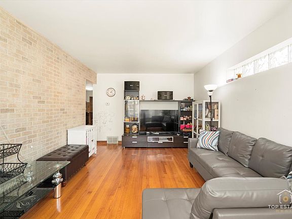 4th image of 4554 S Harding Ave