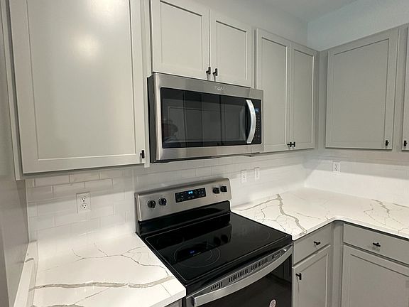 5th image of 467 Westgate Way