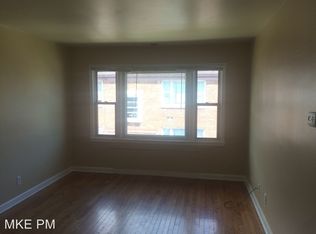4282 N 27th St APT 4, Milwaukee, WI 53216