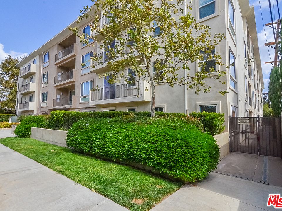 1st image of 4820 Bellflower Ave Unit 312