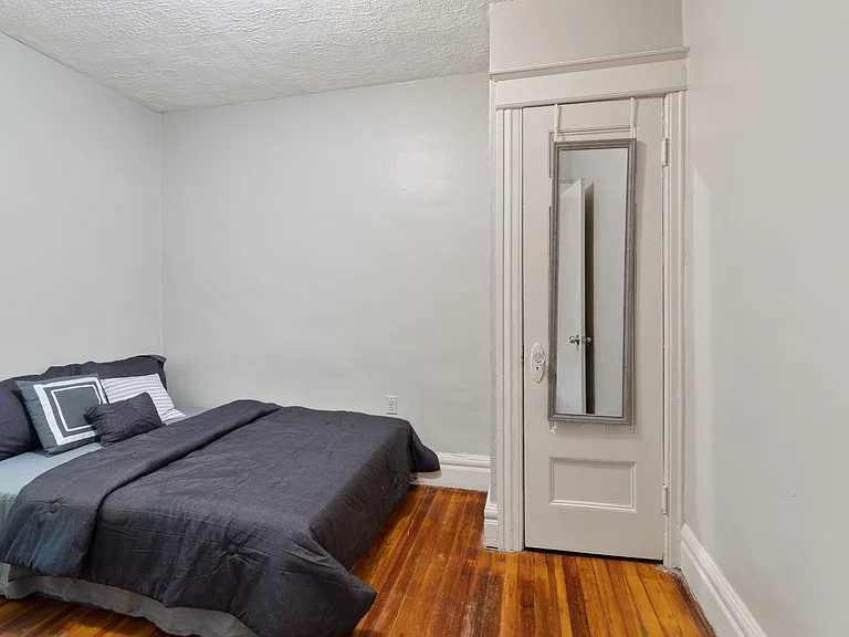 32 Sanford St #32A — Photo 16