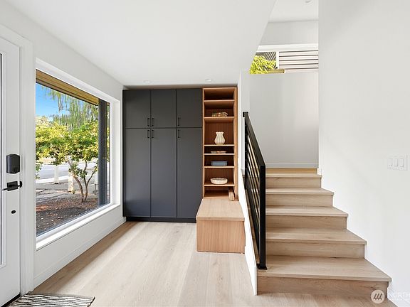 5th image of 5301 49th Avenue SW