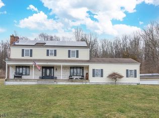 7 Peach View Ln, Califon, NJ 07830