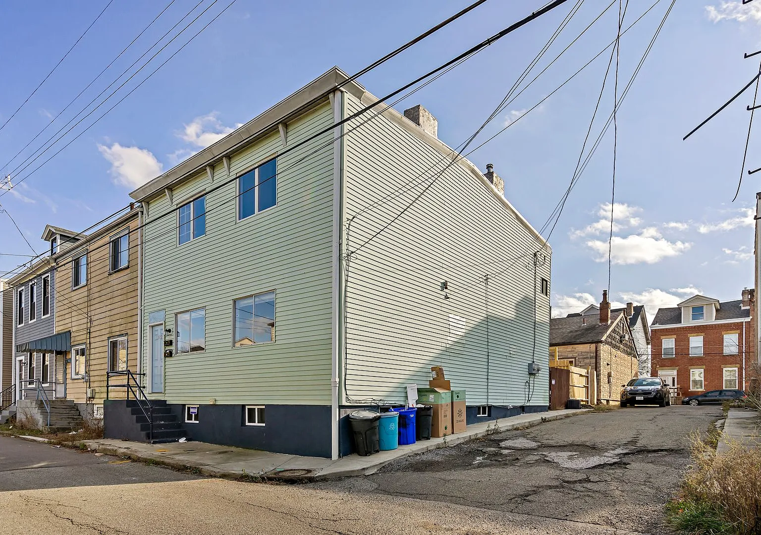 1129 Brabec Street (Full Service Plan) — Photo 2