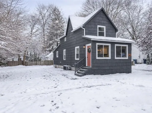 46 Dewey Ave, Rochester, NY 14617