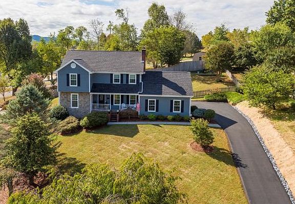 2nd image of 407 Elm Ln