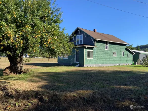 1121 Willapa Road, Raymond, WA 98577