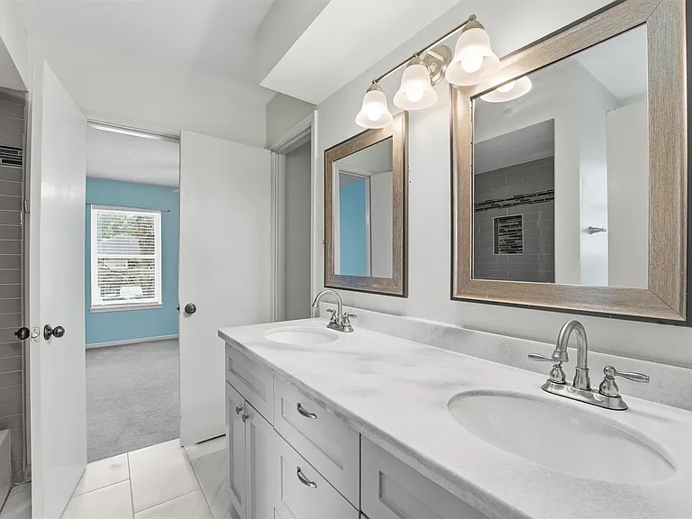 8115 Theisswood Rd — Photo 25