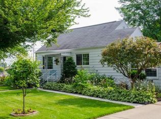 3316 Charlotte St, Mishawaka, IN 46545