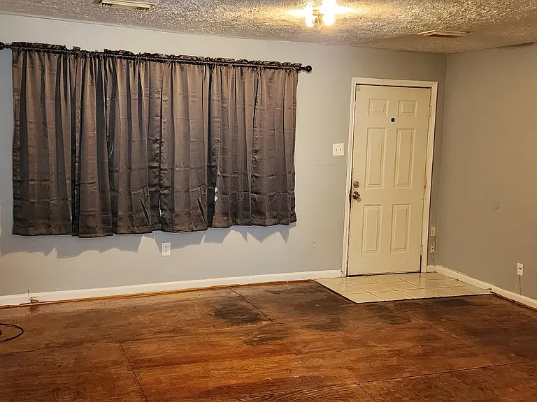 4114 Mallow St — Photo 2