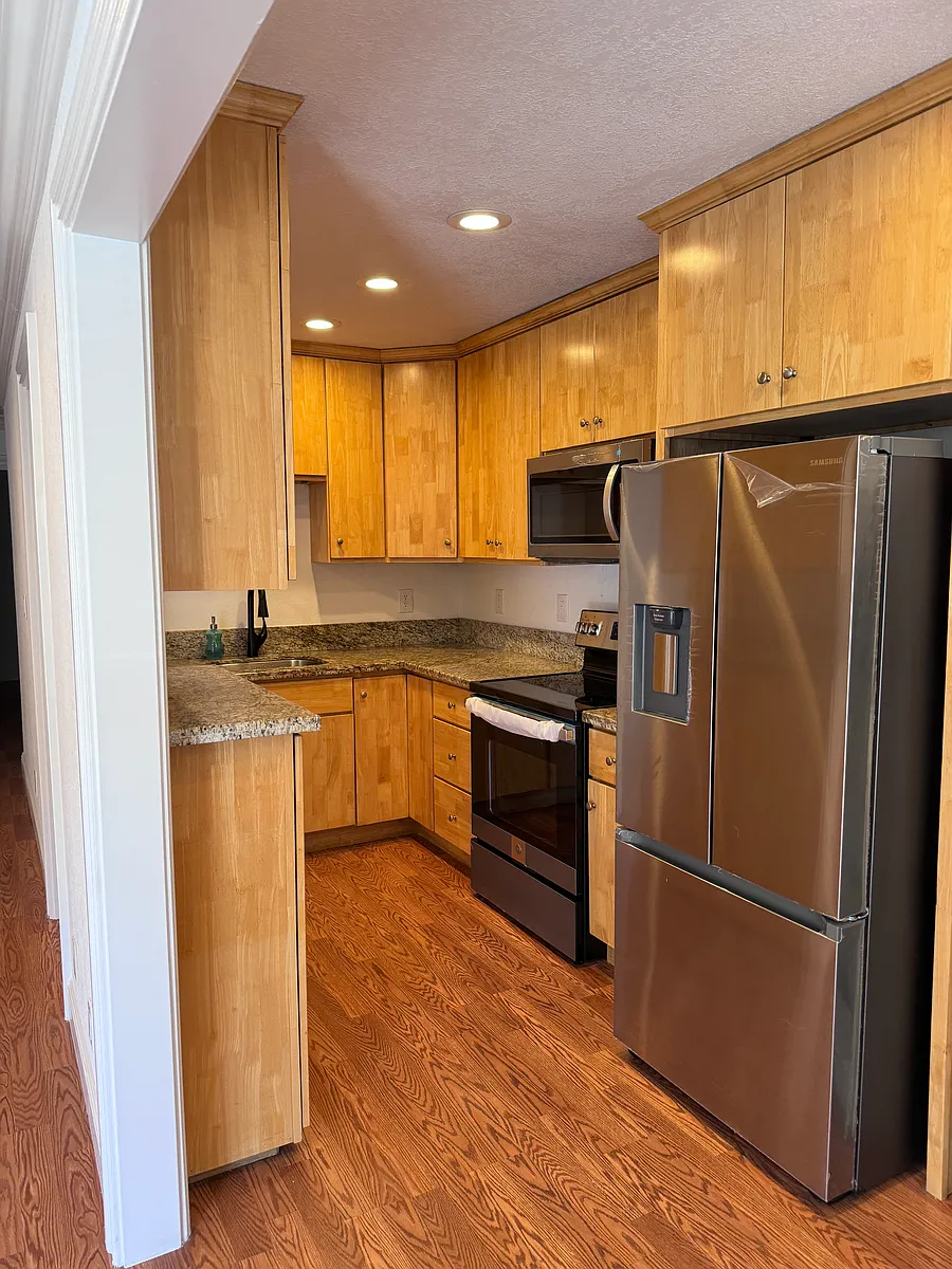 Building Photo - 3730 Underwood Dr #2