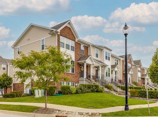 71 Nicholas Dr W, Des Plaines, IL 60016