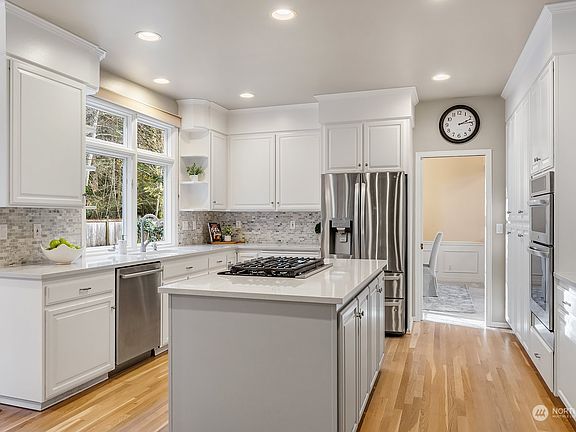 5th image of 26127 SE 36th Court