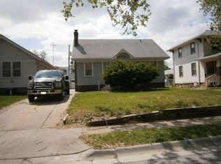 2421 Vane St, Omaha, NE 68112