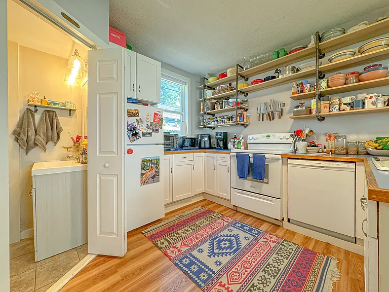 329 Preble St #1 — Photo 16