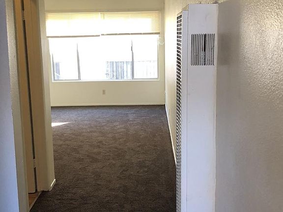 3rd image of 1451 W 105th St APT 7