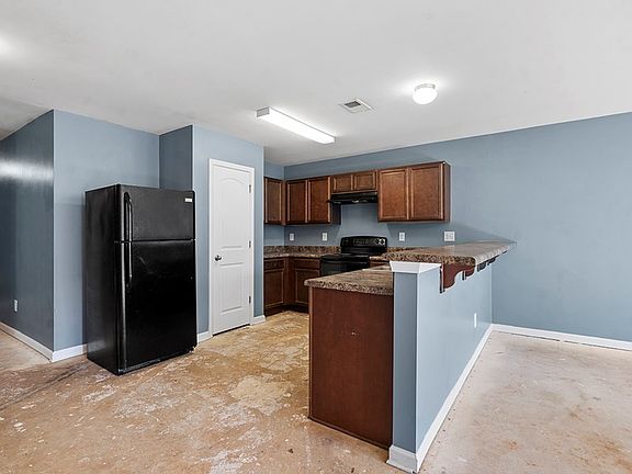 3rd image of 944 Echo Ridge Dr