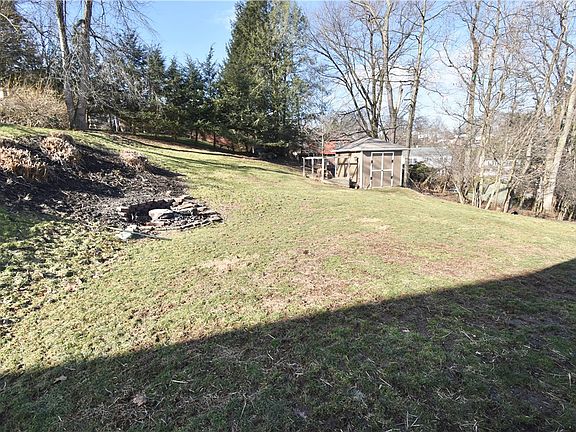4th image of 5715 Glen Hill Dr