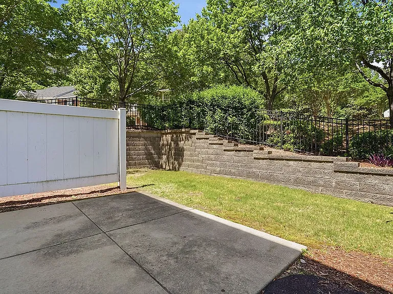 101 Fanwood Ct — Photo 26