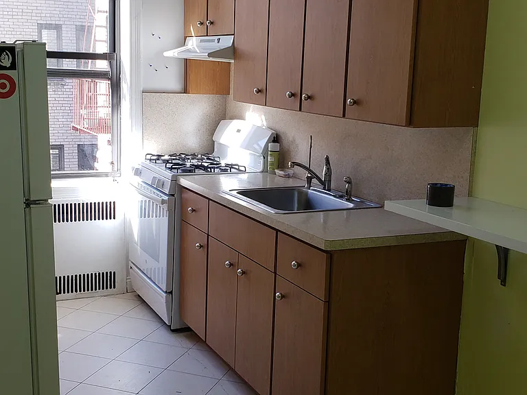 1412 Ocean Ave #4C — Photo 8