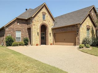 909 Joshua Ct, Granbury, TX 76048