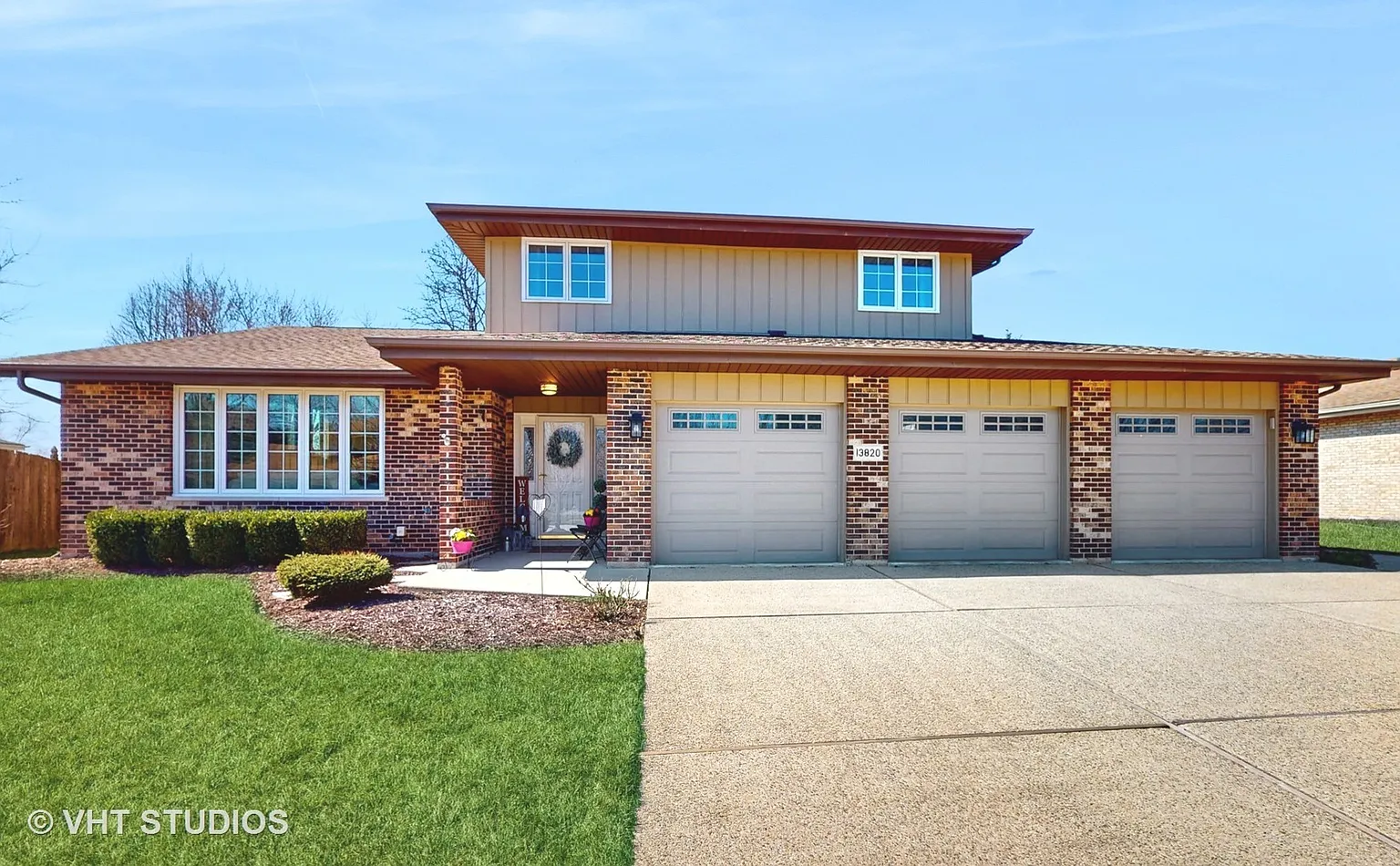 13820 Logan Dr photo 1