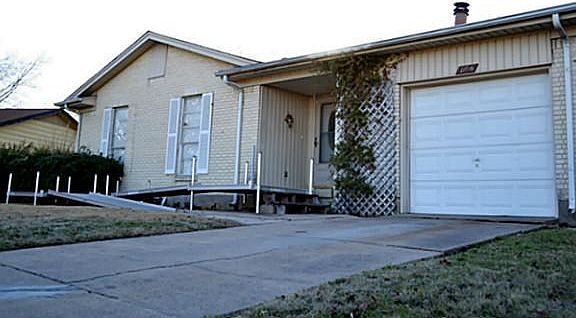 2nd image of 1106 Hickory Trl