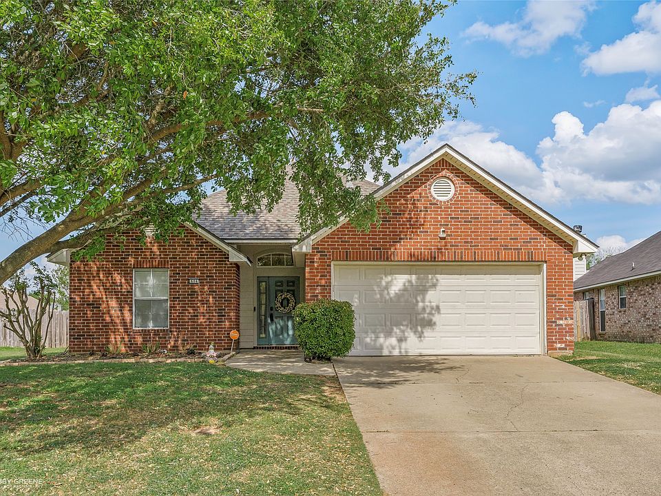 1st image of 604 Whitefield Ln