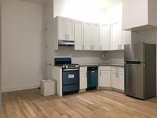 Rented by Lang Realty LLC | media 8