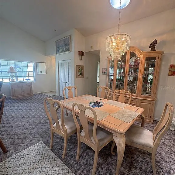 22 Bristol Dr — Photo 2