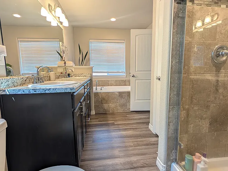 6452 Vedder Dr — Photo 27