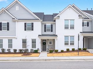 104 Etteinne Garden Ln, Wake Forest, NC 27587