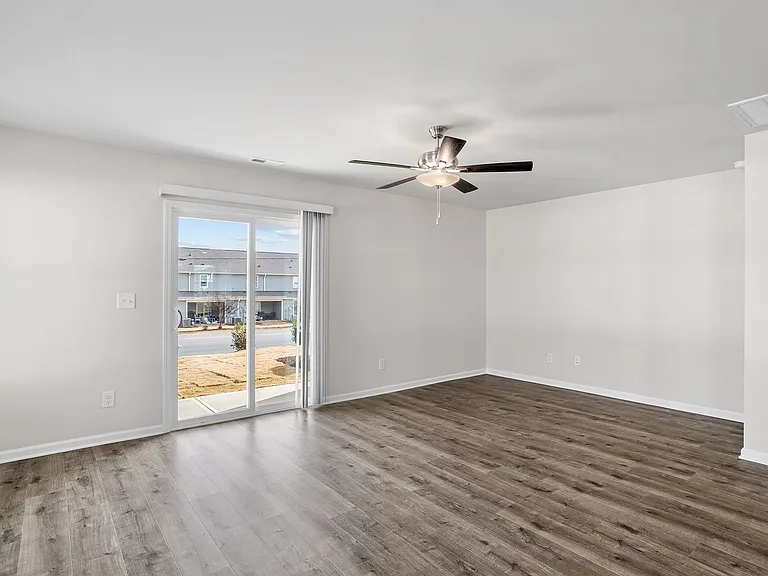 1012 Peony Ln — Photo 20