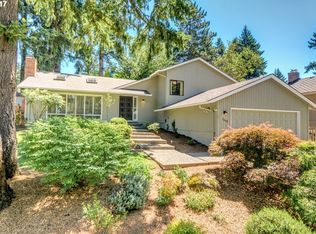 1642 Highland Dr, Lake Oswego, OR 97034