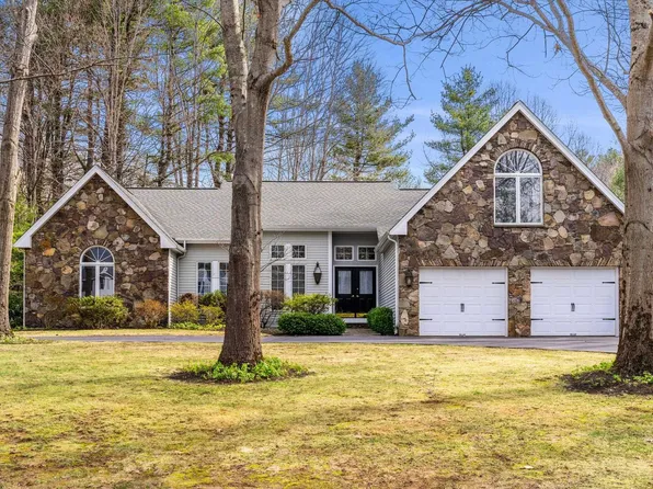 6 Huntington Place, Hampton, NH 03842