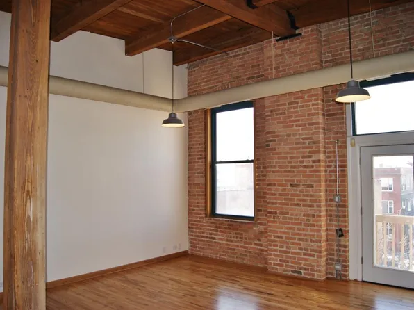 216 N May St, Chicago, IL