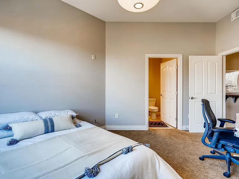 1700 N Emerson St #308 — Photo 12